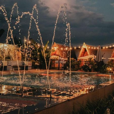 Urban Oasis Resort, Tarlac Exterior foto